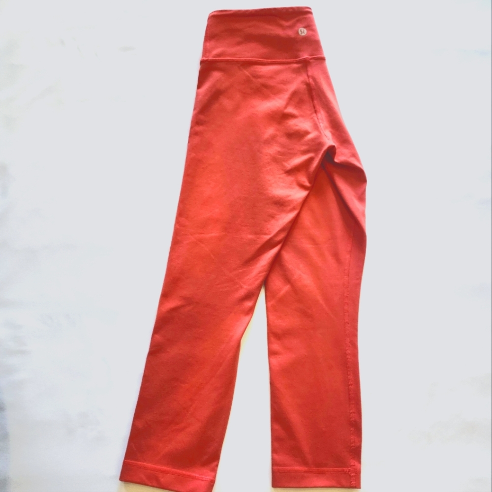 Lululemon sz 4 Align High Rise Crop 21"
